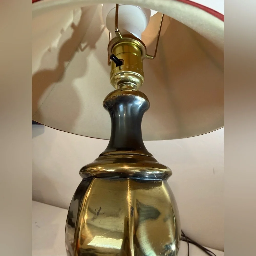 Vintage Leviton 16”Gold Brass Table Lamp W/Red‎ Shade Mid Century Modern Accent
